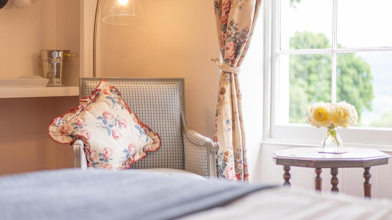 Pantybeiliau House Bed & Breakfast Gilwern Екстериор снимка