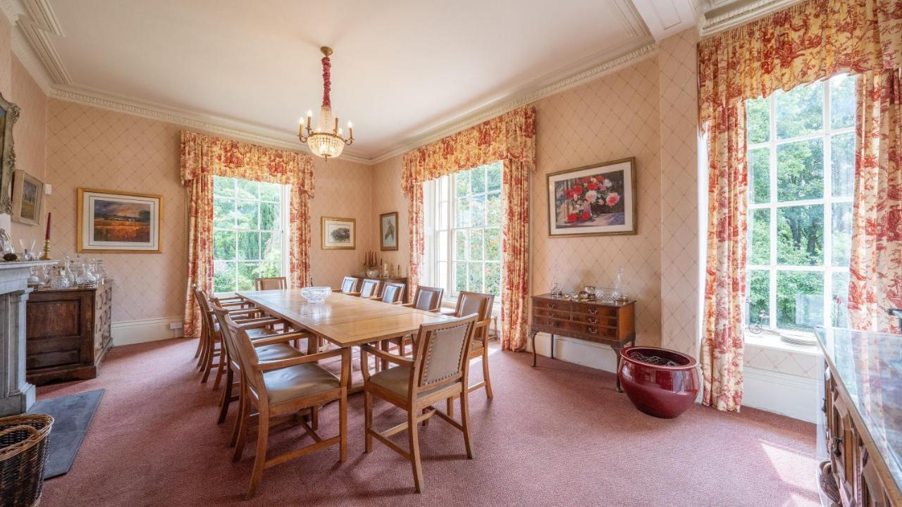 Pantybeiliau House Bed & Breakfast Gilwern Екстериор снимка